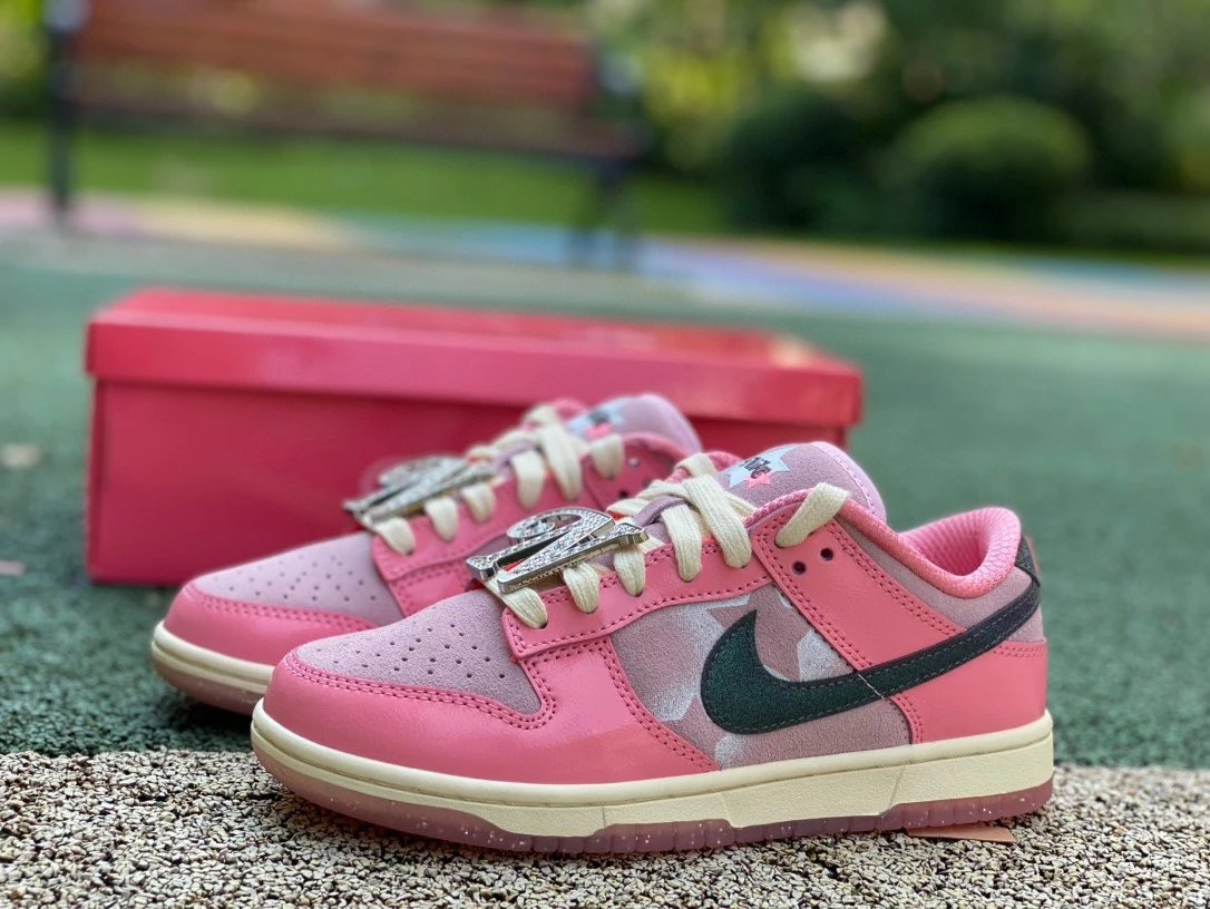 Nike SB Dunk Low
