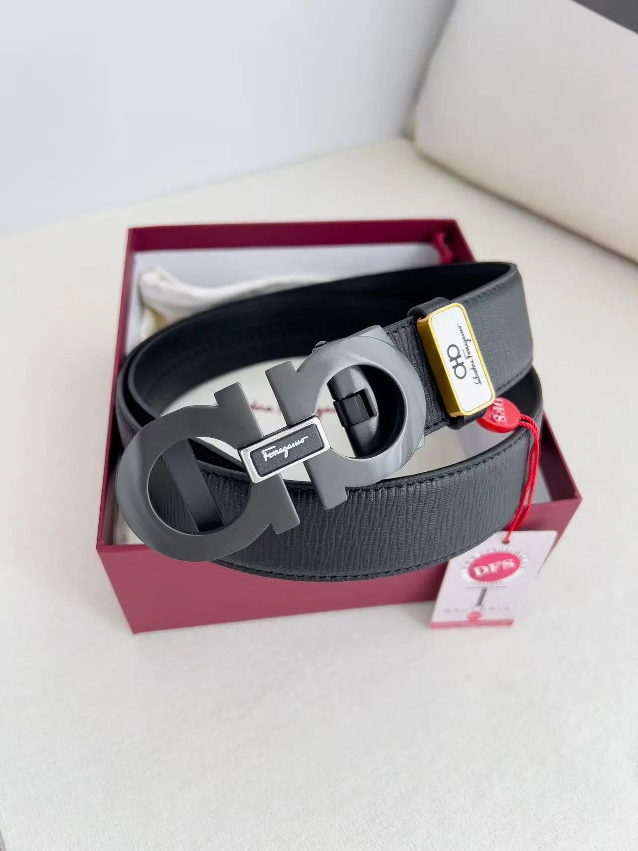  Louis Vuitton Gucci...Belt