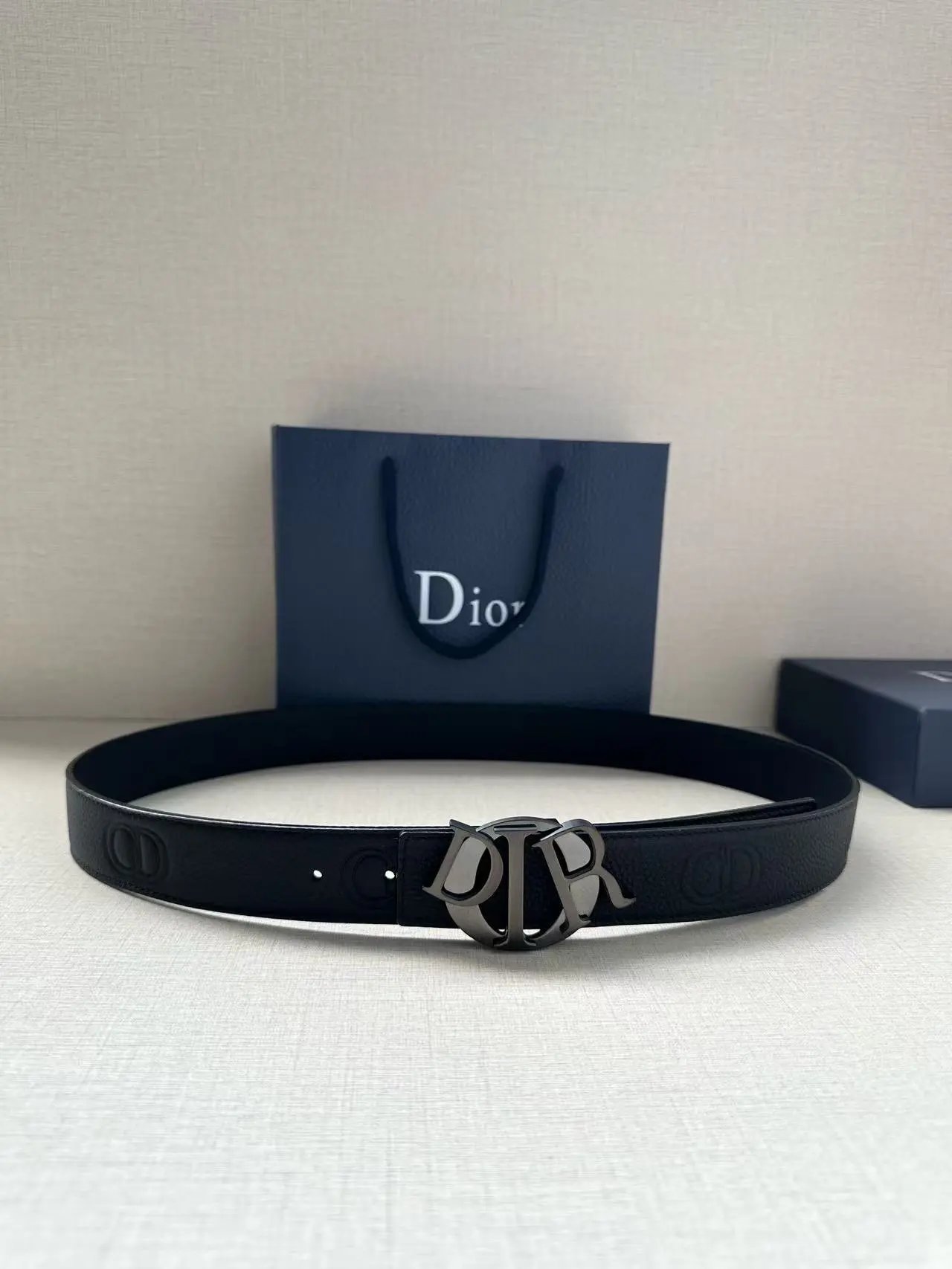  Louis Vuitton Gucci...Belt