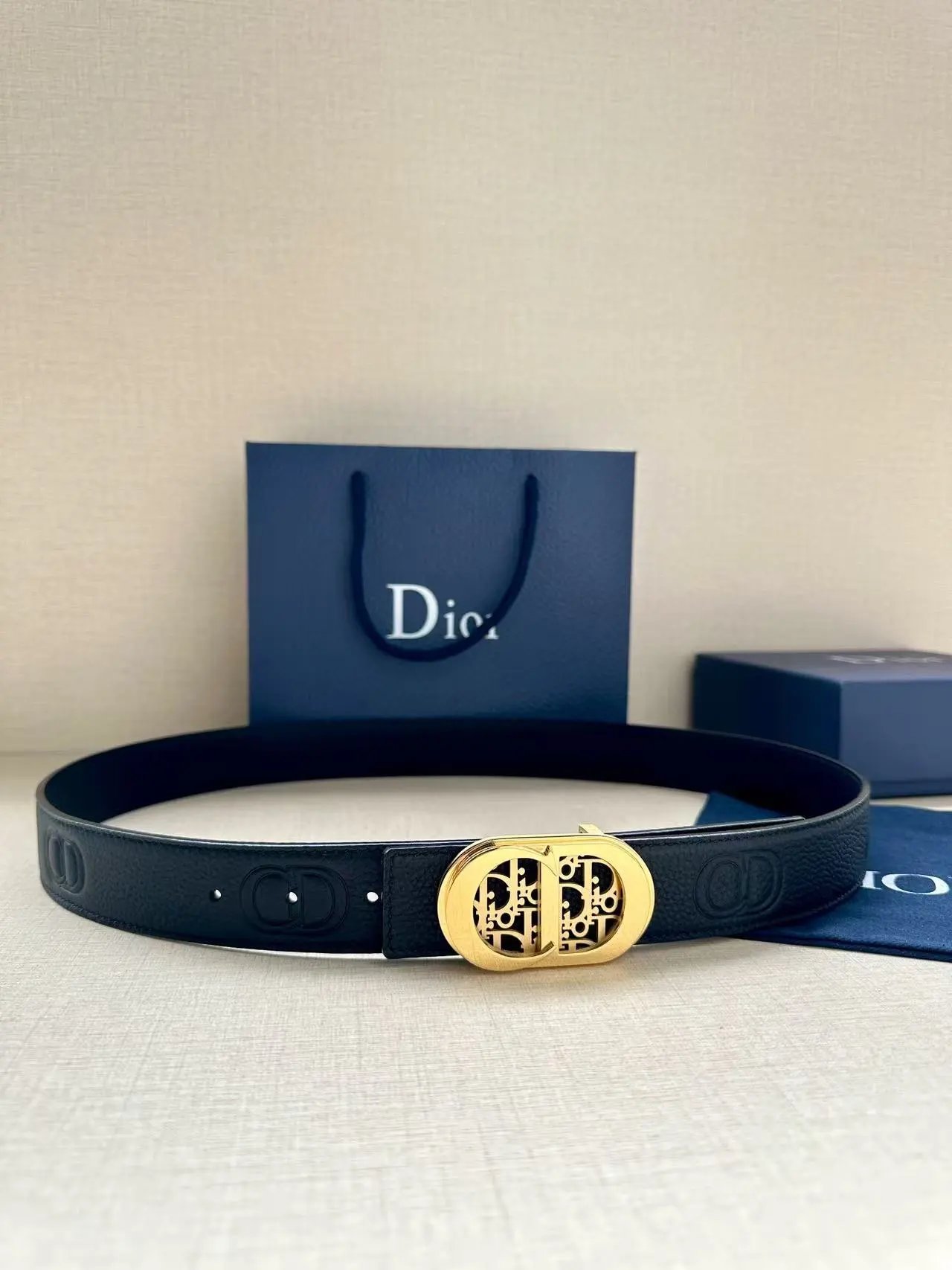  Louis Vuitton Gucci...Belt