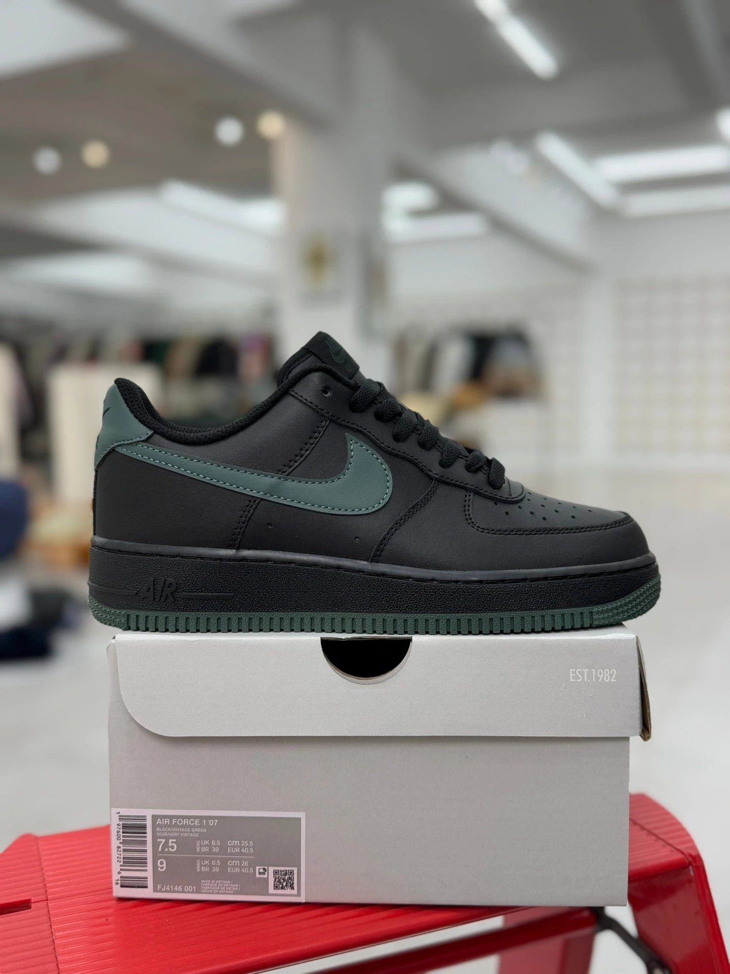 Nike Air Force 1 Low