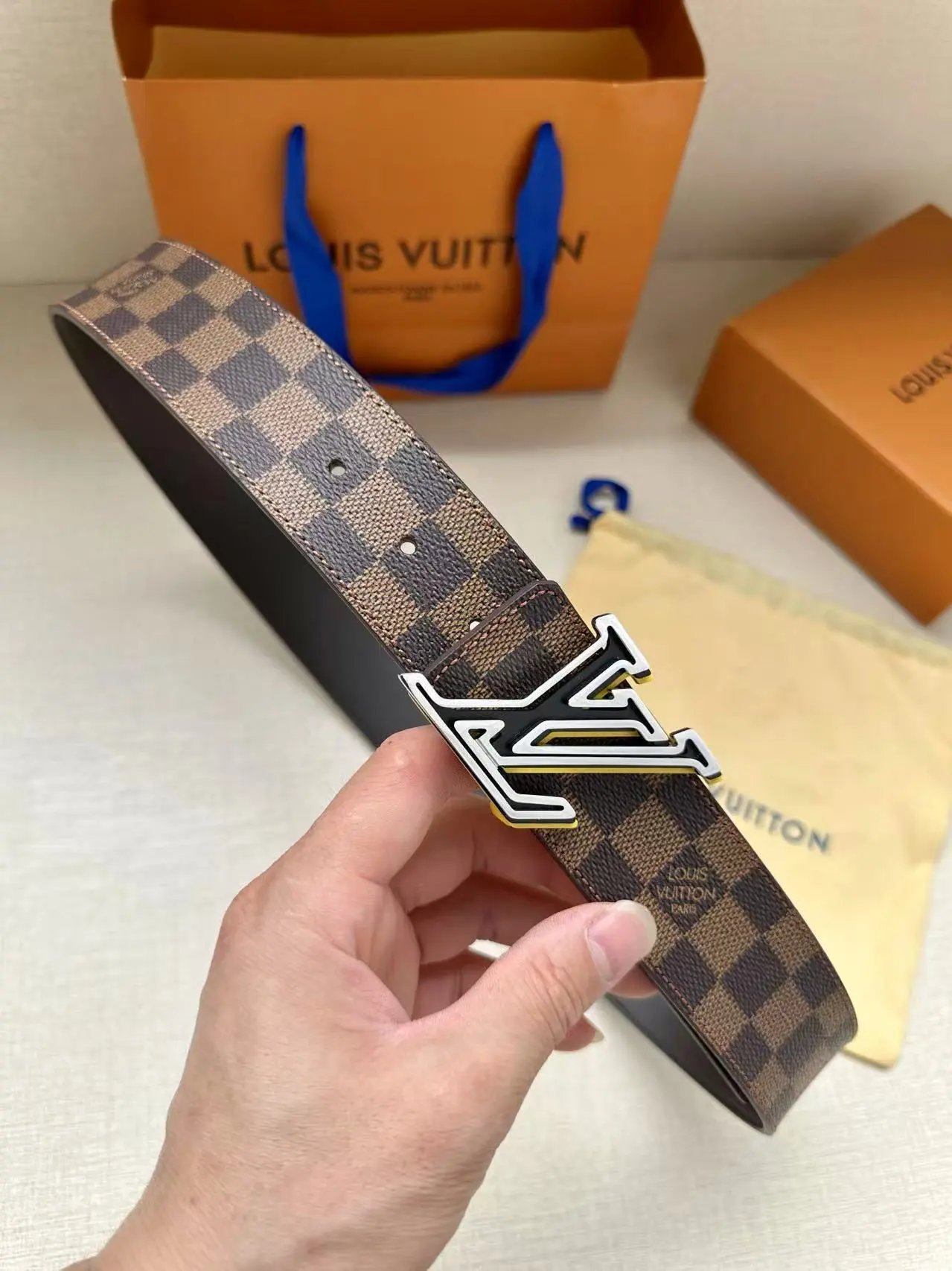  Louis Vuitton Gucci...Belt