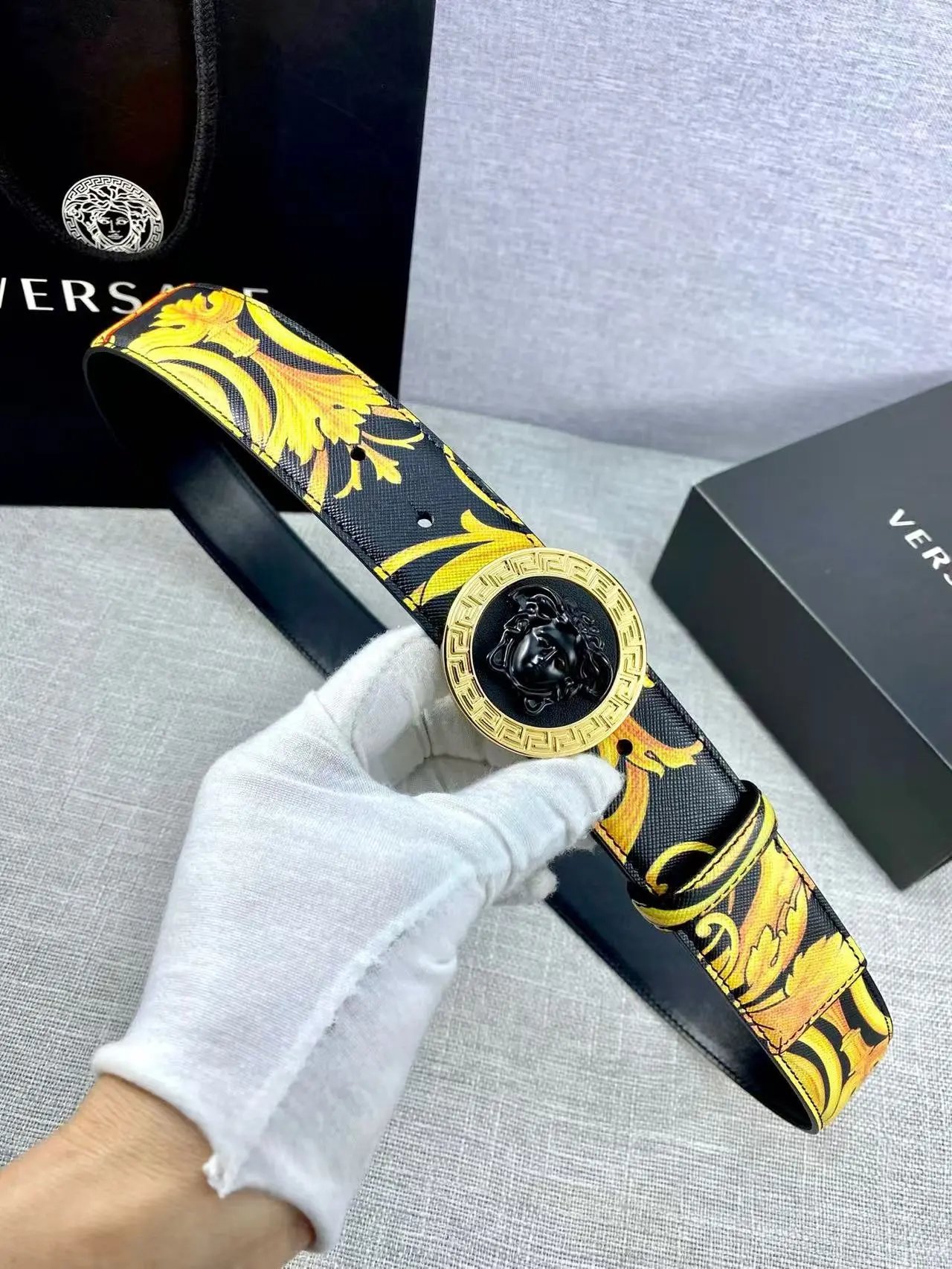  Louis Vuitton Fendi...Belt