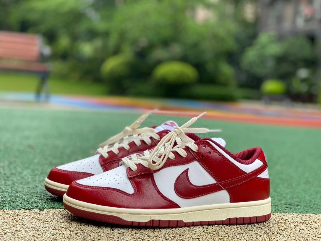 Nike SB Dunk Low
