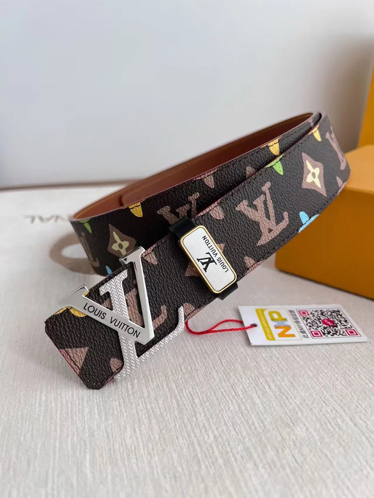 Louis Vuitton Gucci...Belt