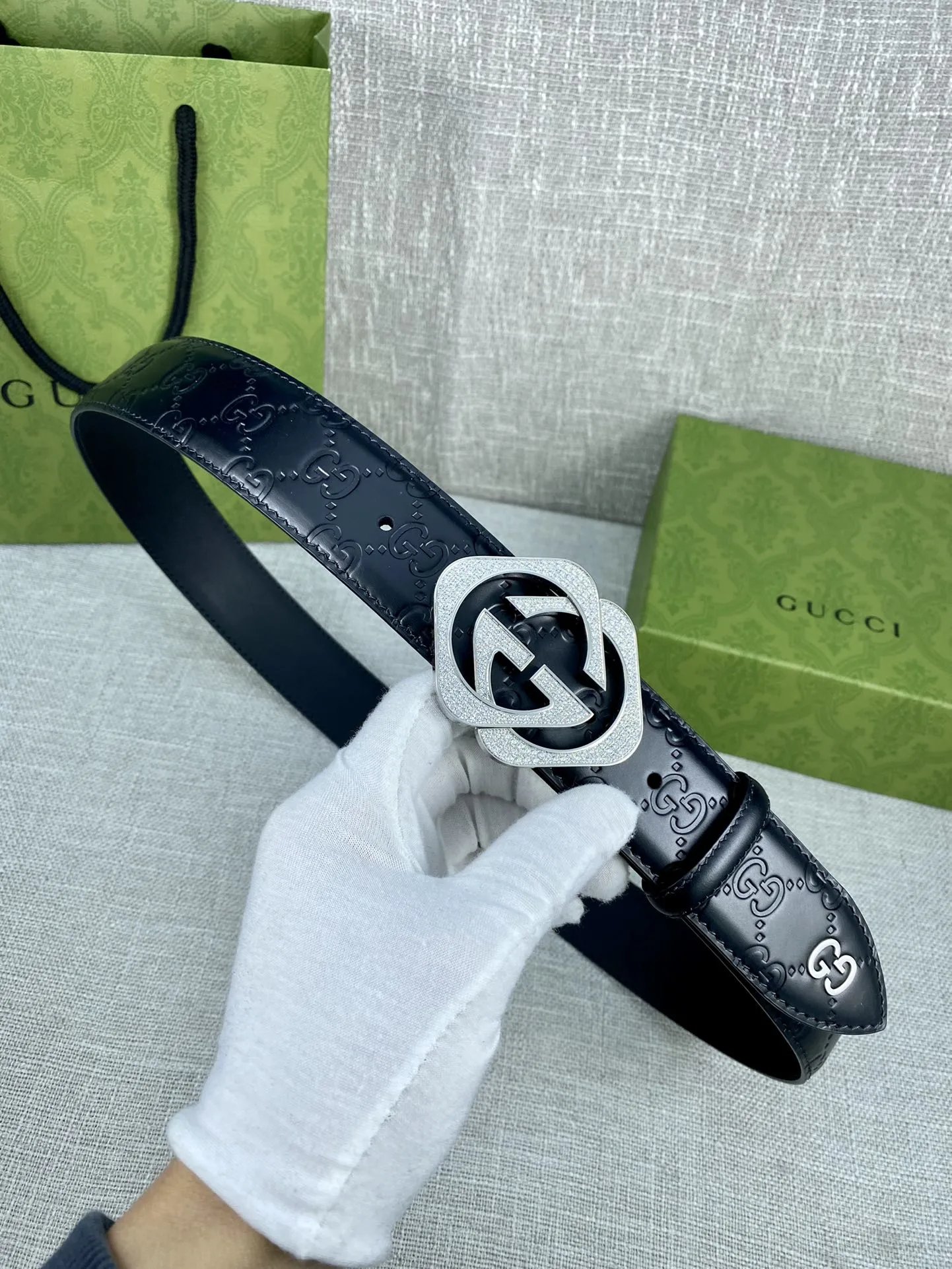 Louis Vuitton Gucci... Belt