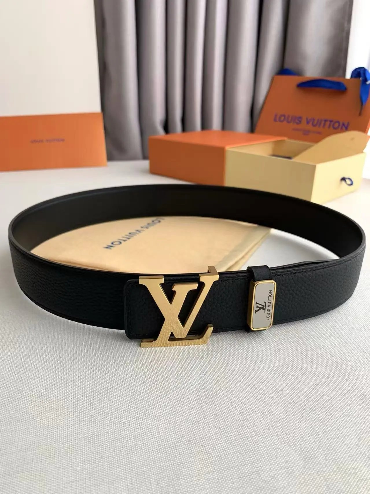  Louis Vuitton Gucci...Belt