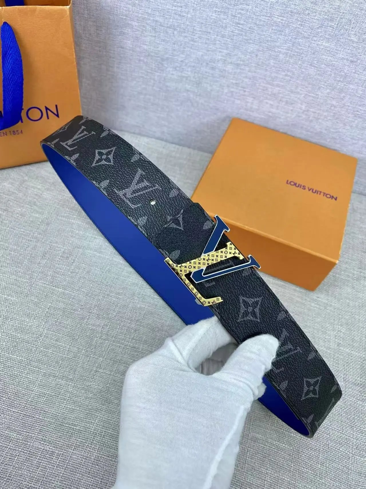 Louis Vuitton Gucci...Belt