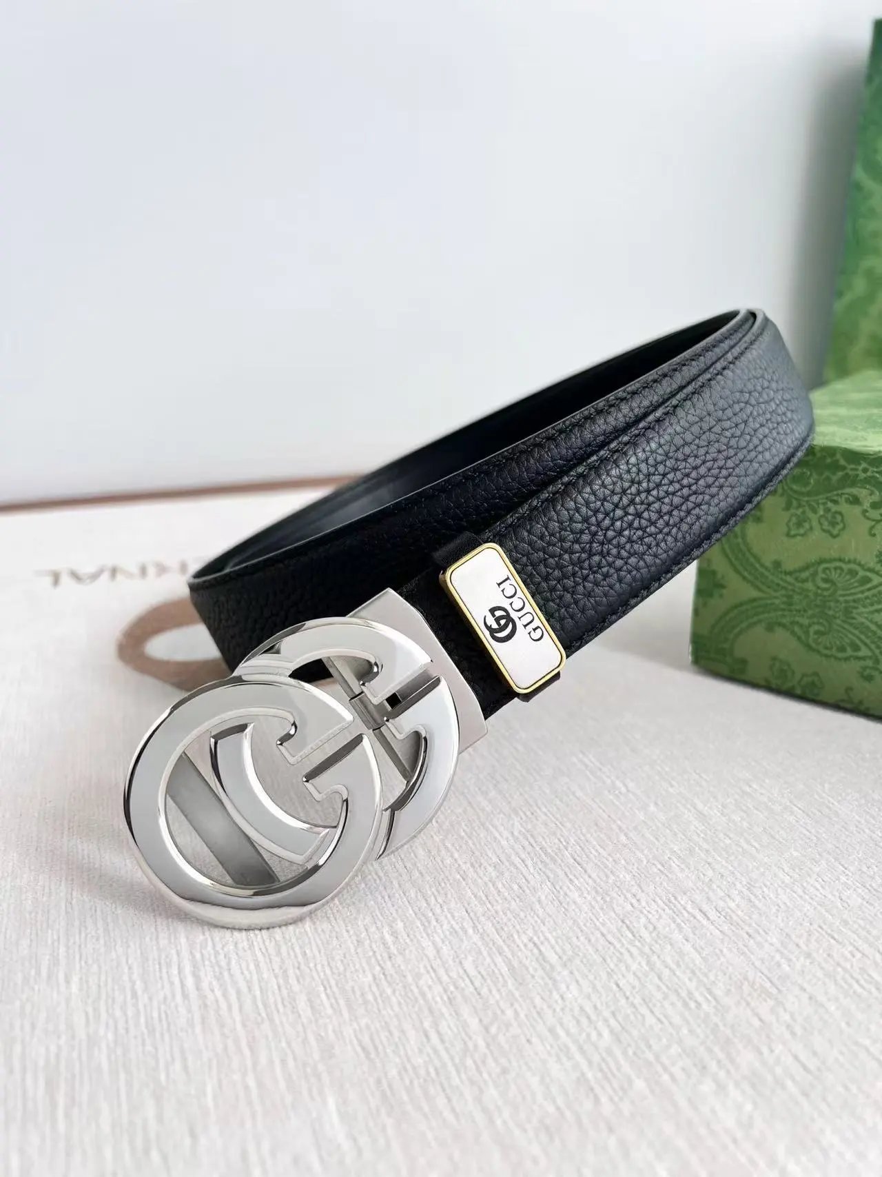 Versace  Louis Vuitton...Belt