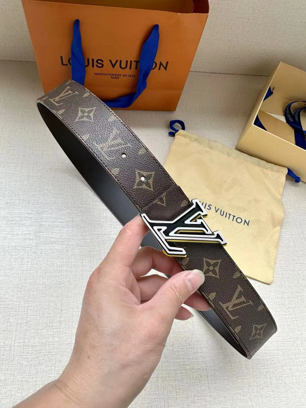  Louis Vuitton Gucci...Belt