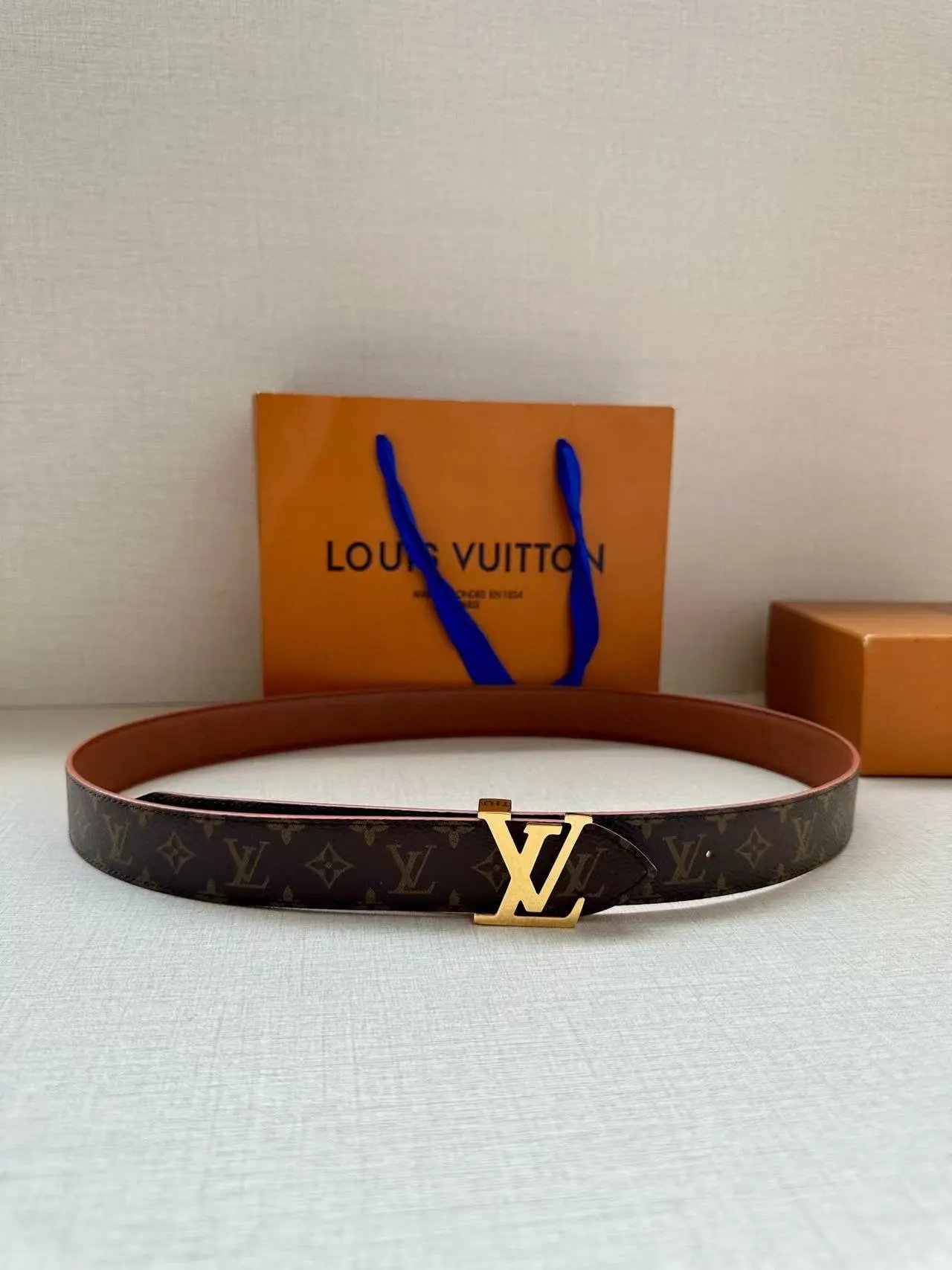 Versace  Louis Vuitton...Belt