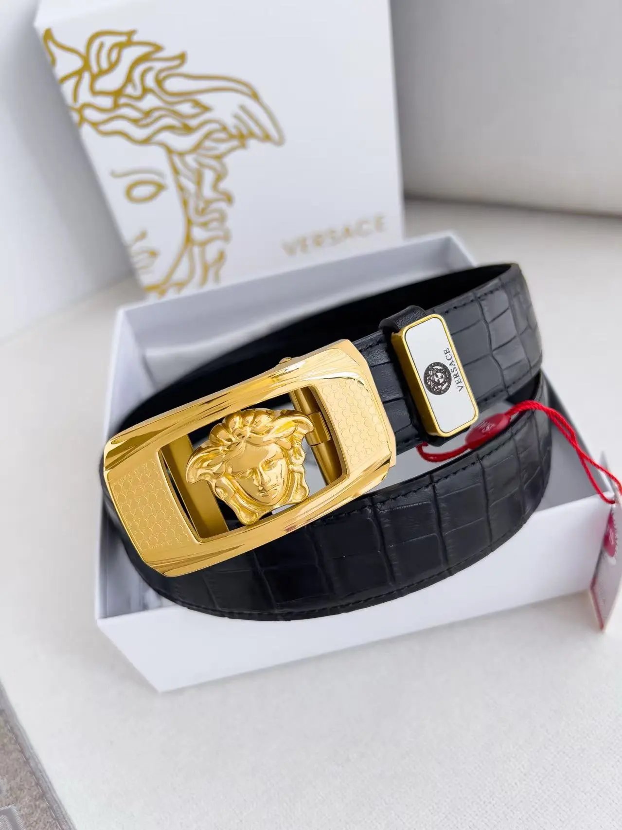  Louis Vuitton Gucci...Belt