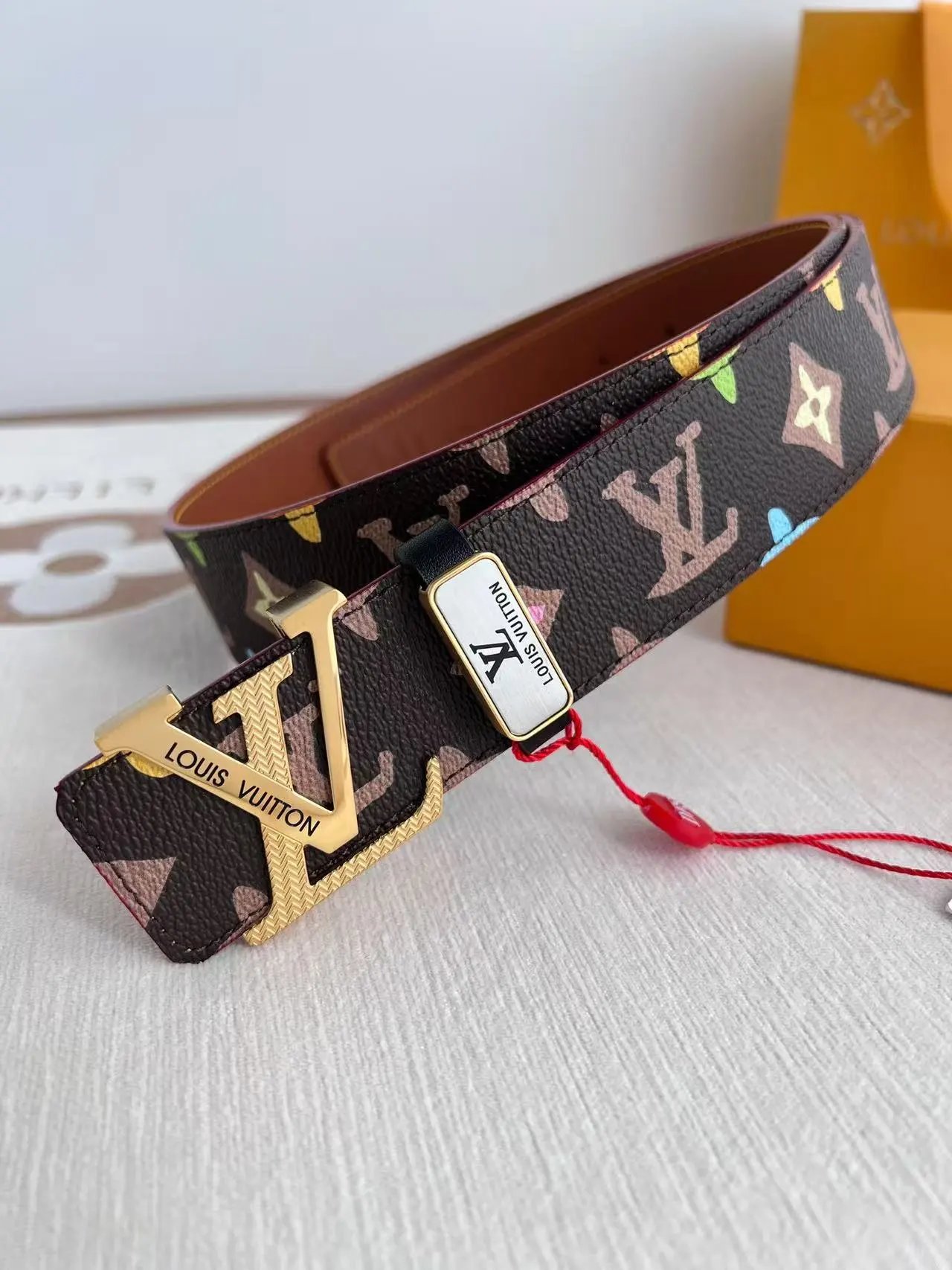  Louis Vuitton Gucci...Belt