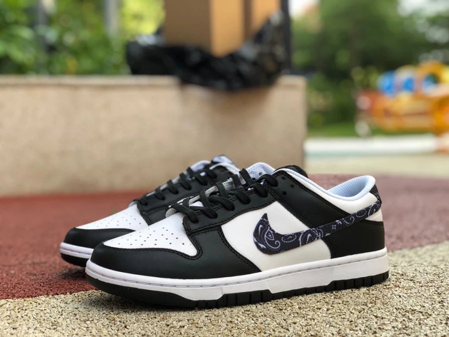 Nike Dunk Low Premium