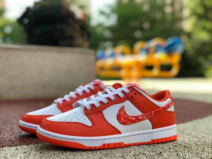 Nike Dunk Low Premium