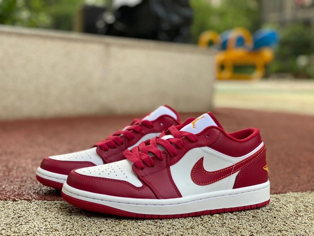 Jordan 1 Low