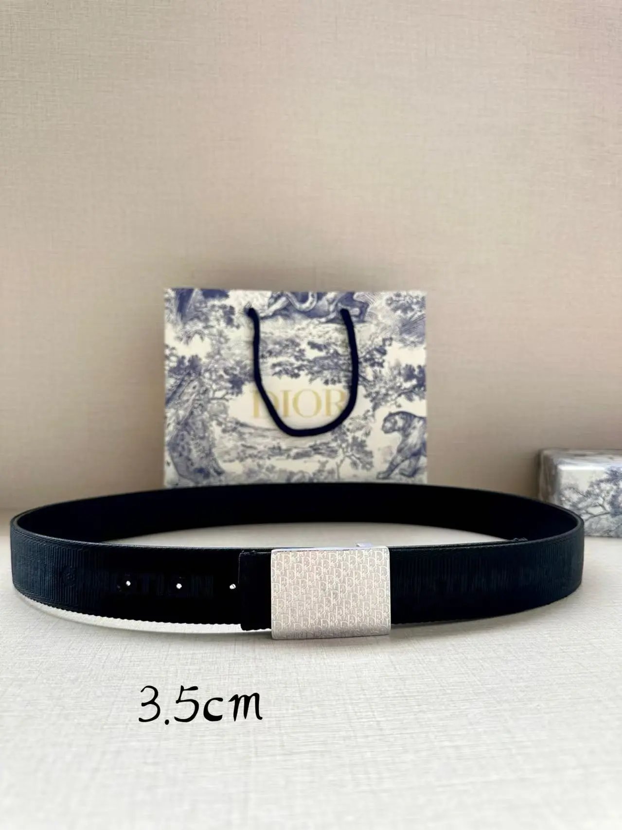 Louis Vuitton Gucci...Belt