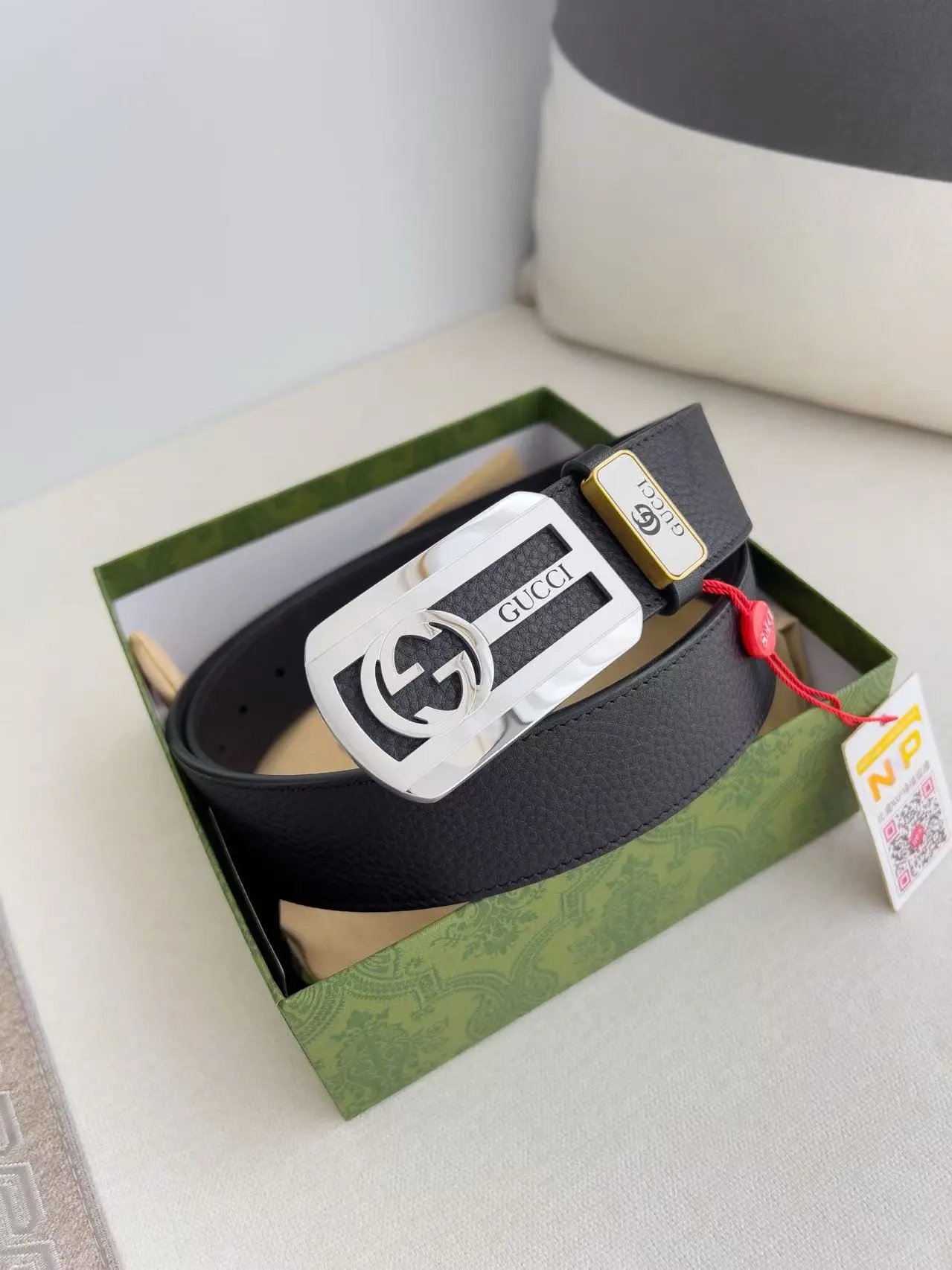  Louis Vuitton Gucci...Belt