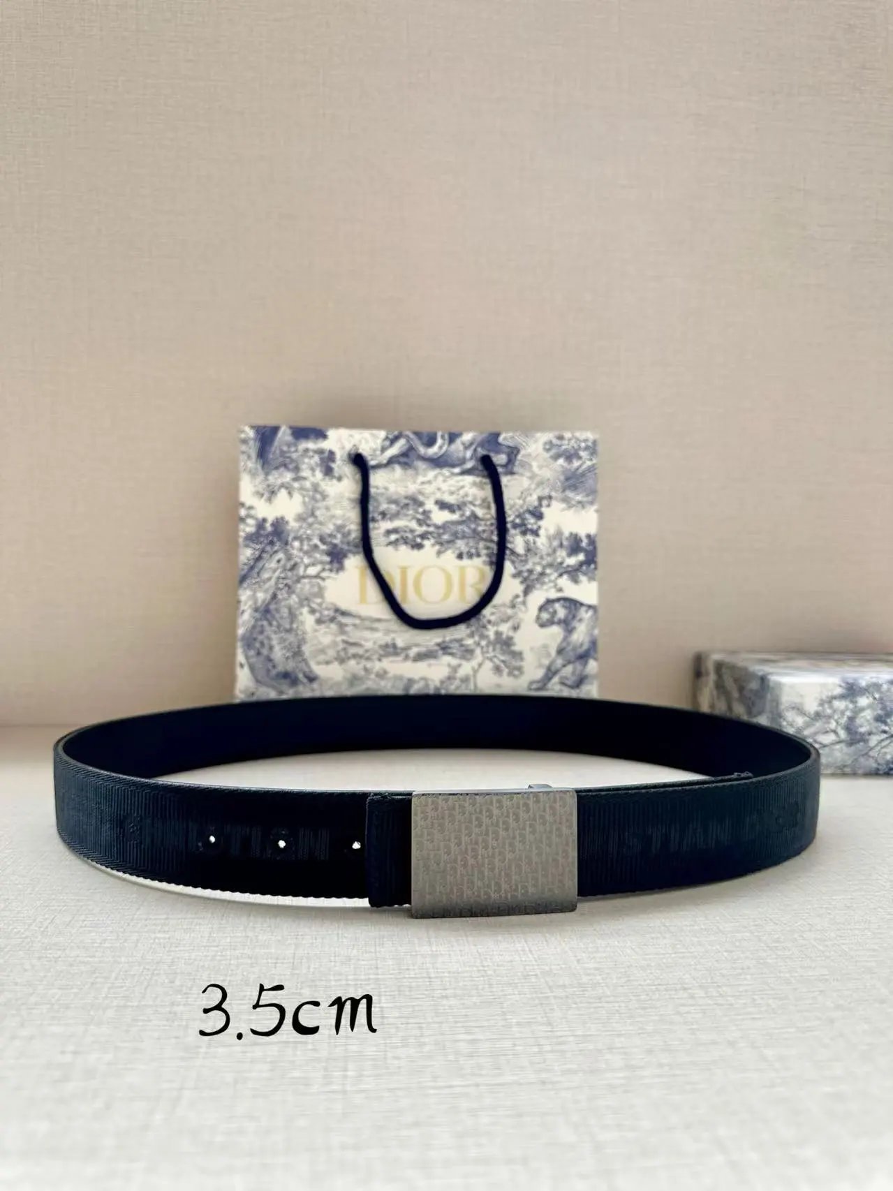 Louis Vuitton Gucci...Belt