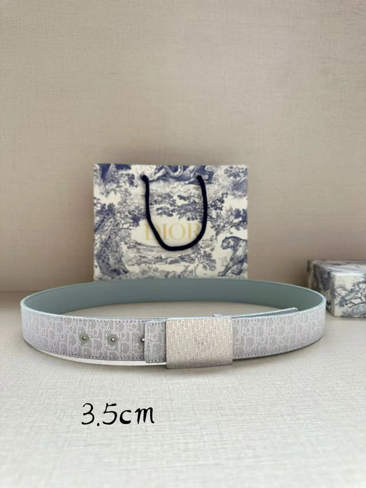 Louis Vuitton Gucci...Belt