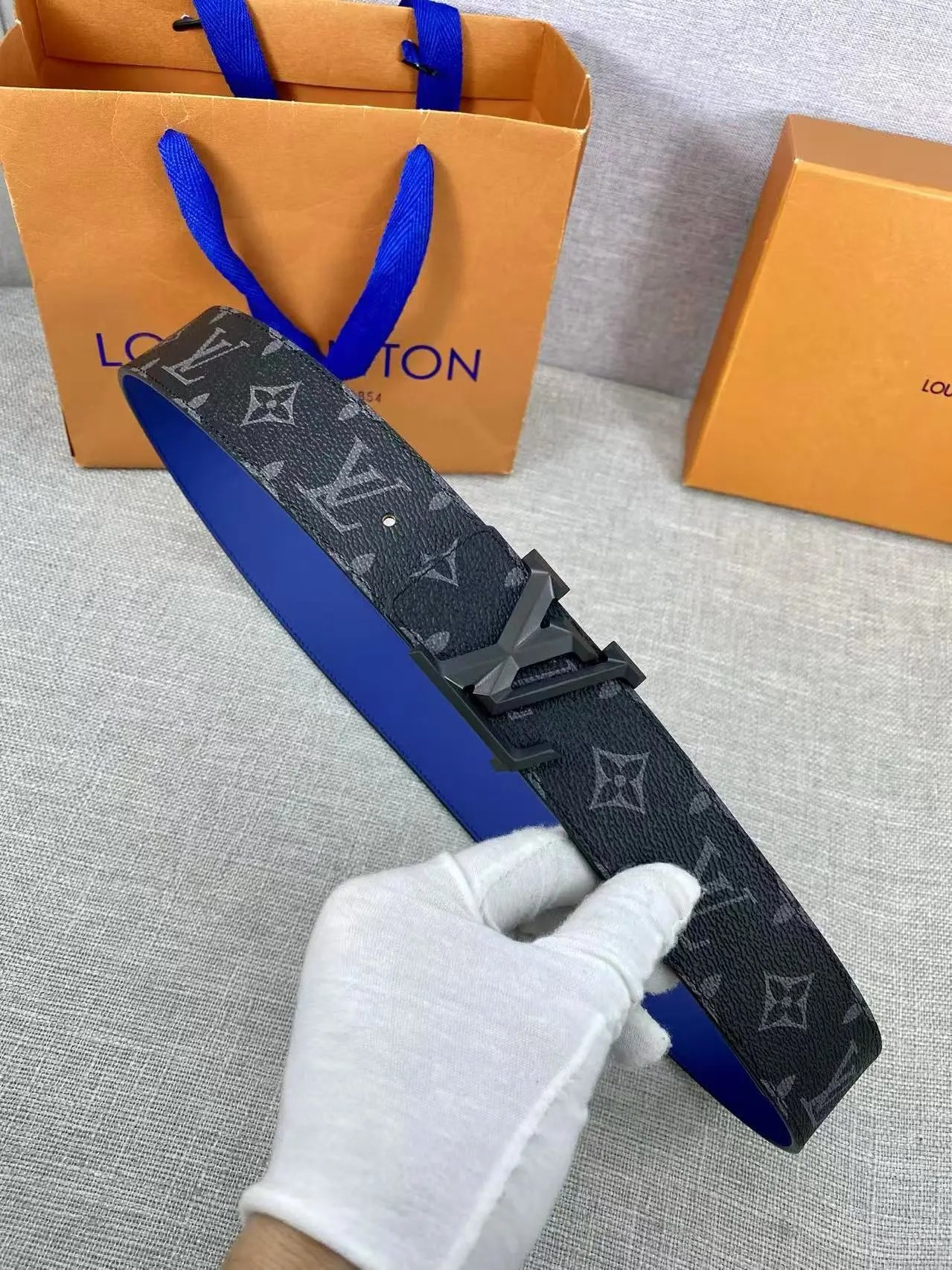 Louis Vuitton Gucci...Belt