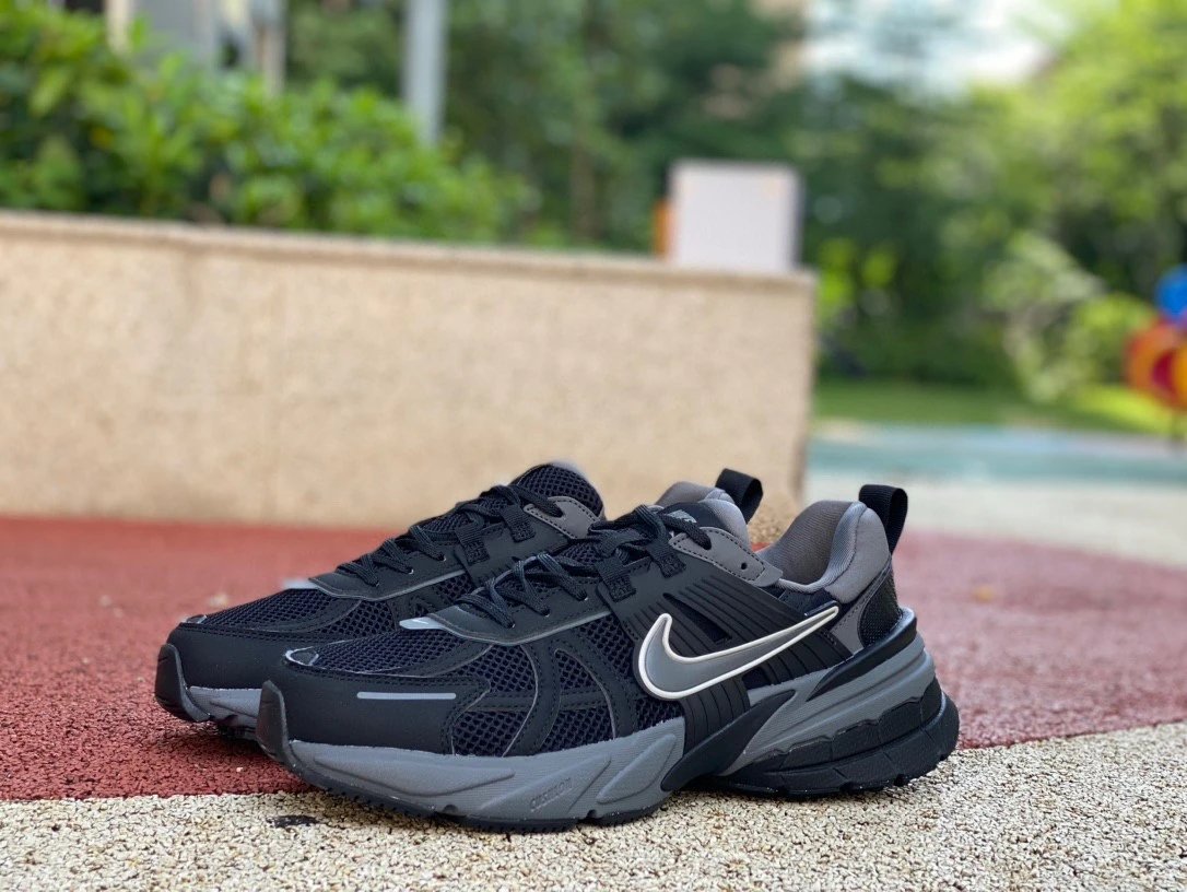 Nike V2K Run
