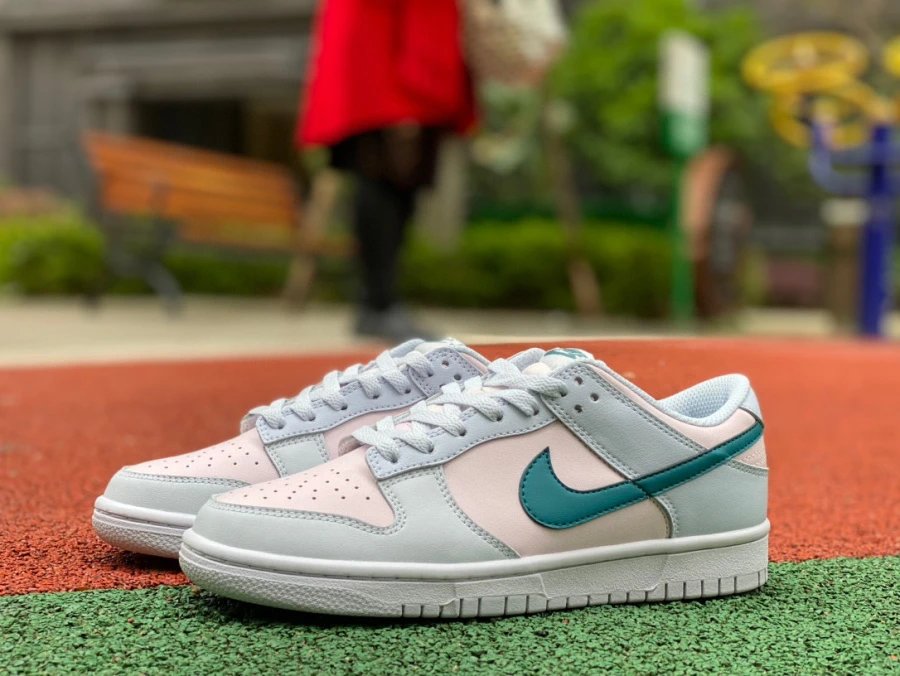 Jordan 1 Low SB