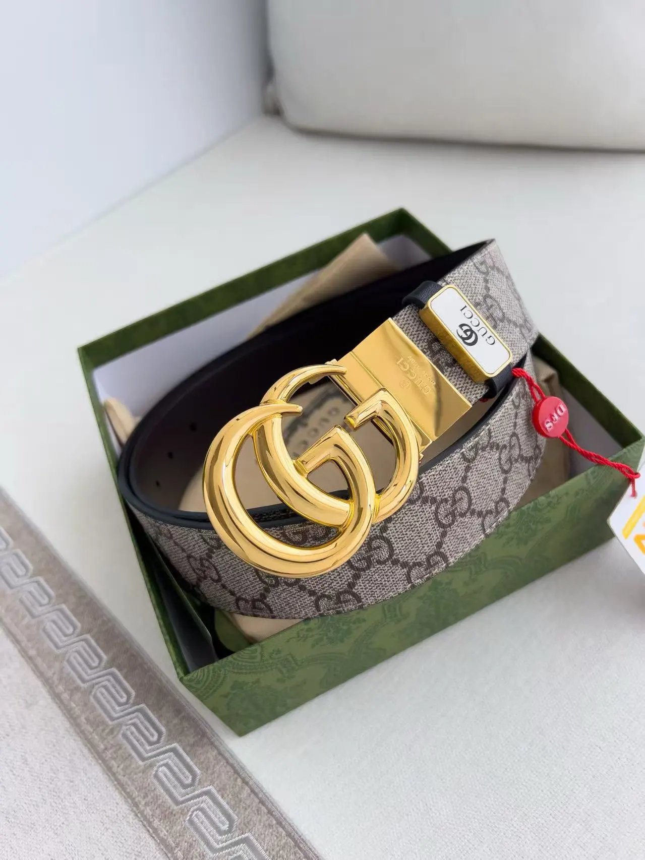 Louis Vuitton Gucci...Belt
