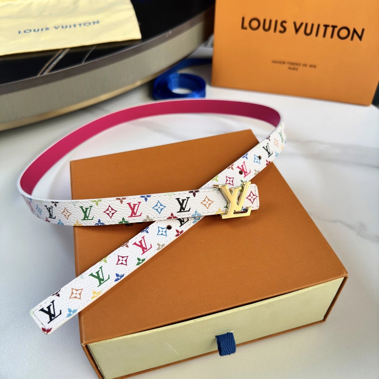  Louis Vuitton Gucci...Belt