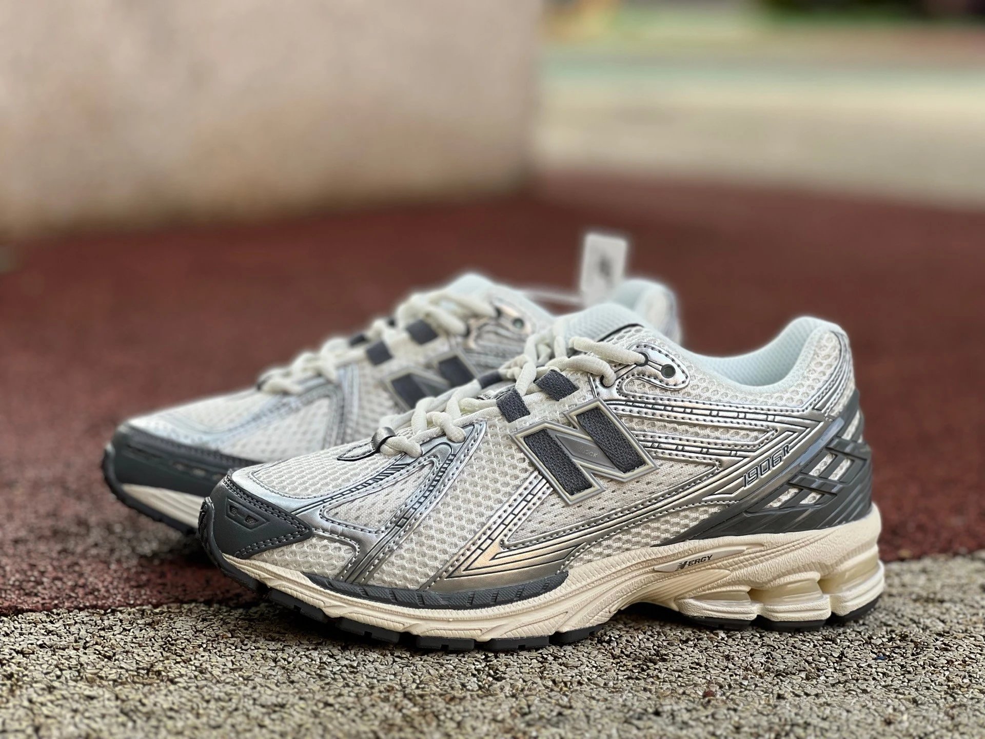 New Balance NB 1906R