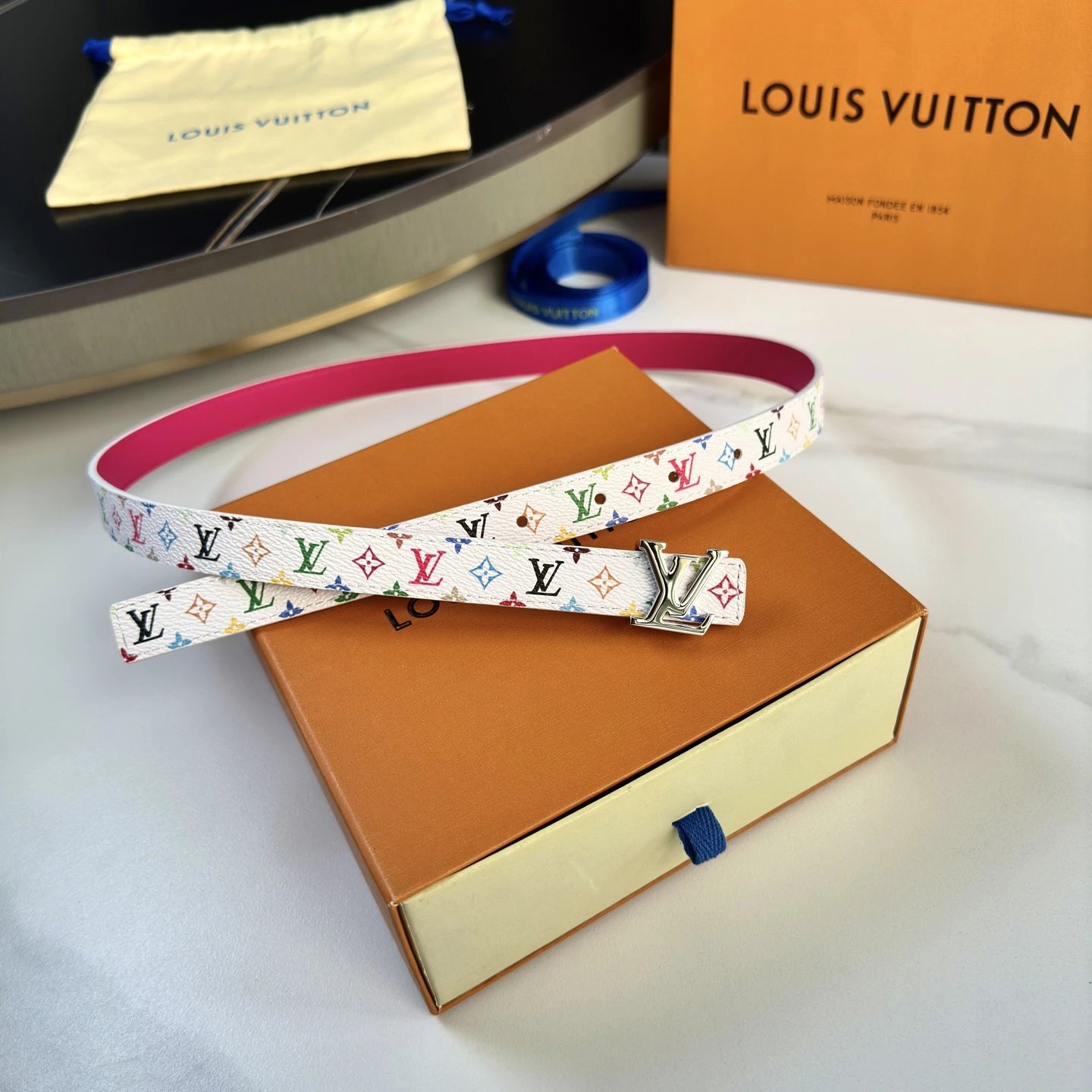  Louis Vuitton Gucci...Belt