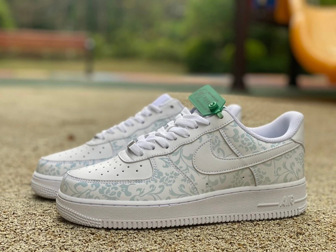 Nike Air Force 1 Low