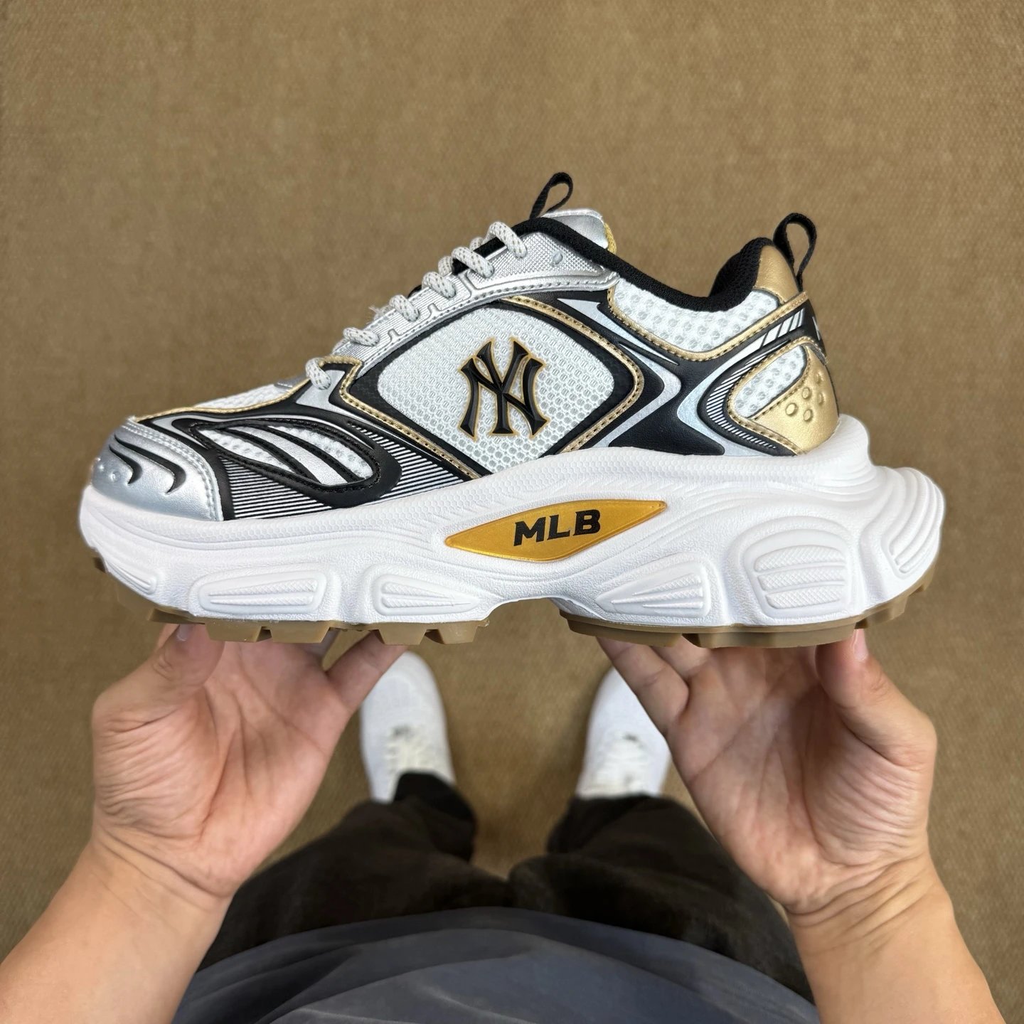 MLB Shoes
