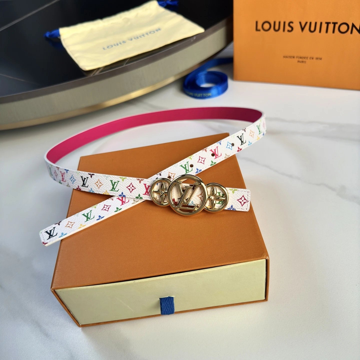  Louis Vuitton Gucci...Belt