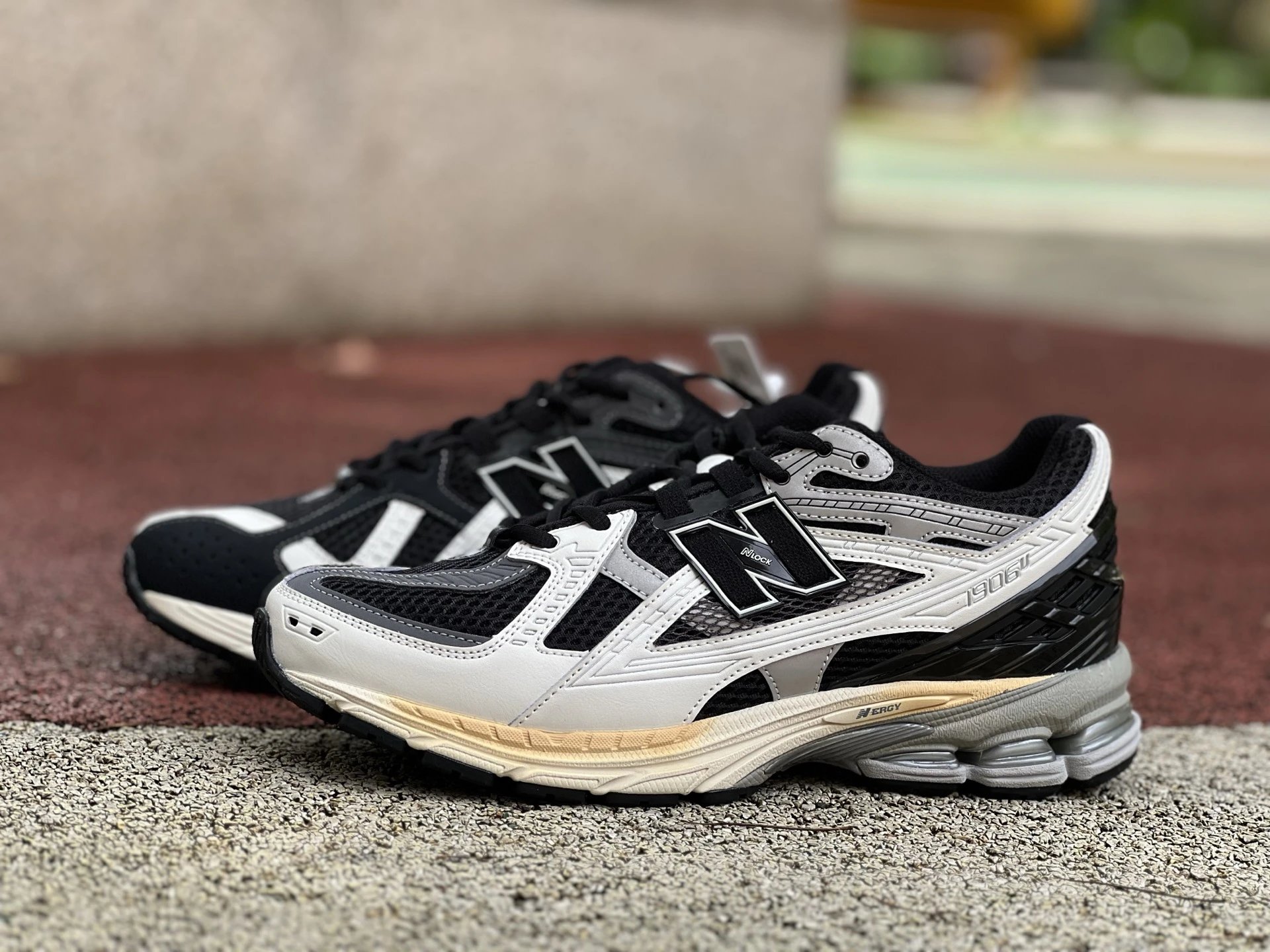 New Balance NB 1906R