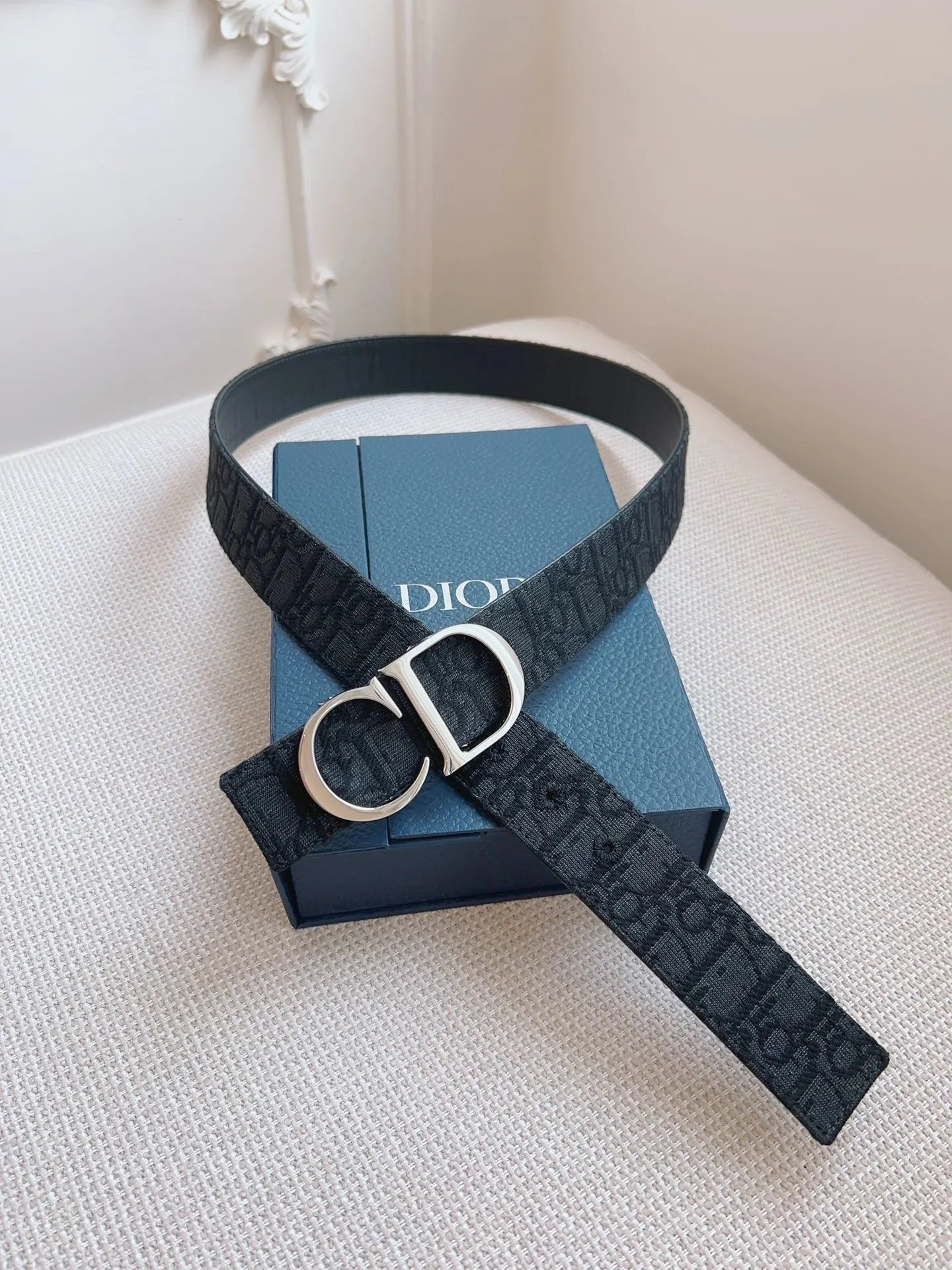 Louis Vuitton Gucci...Belt
