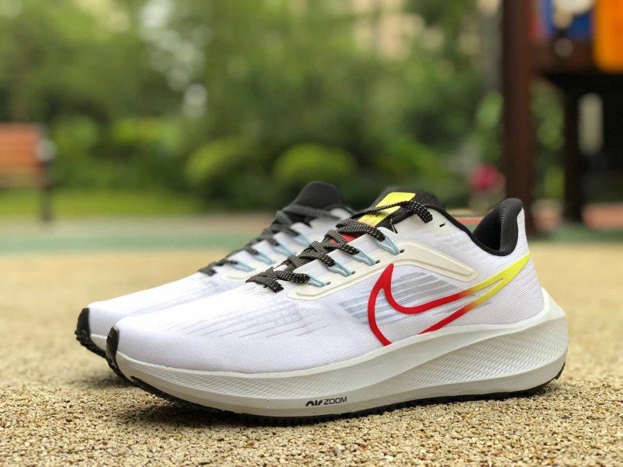 Nike Zoom Fly 4