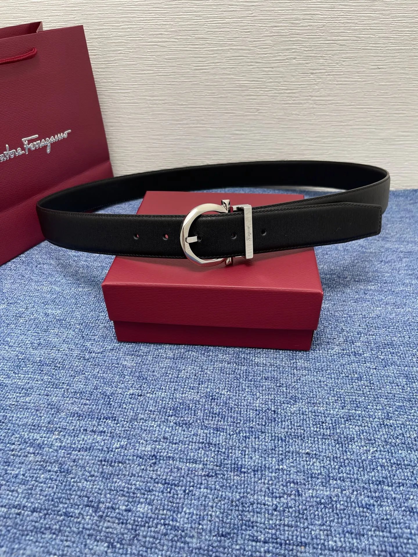  Louis Vuitton Gucci...Belt