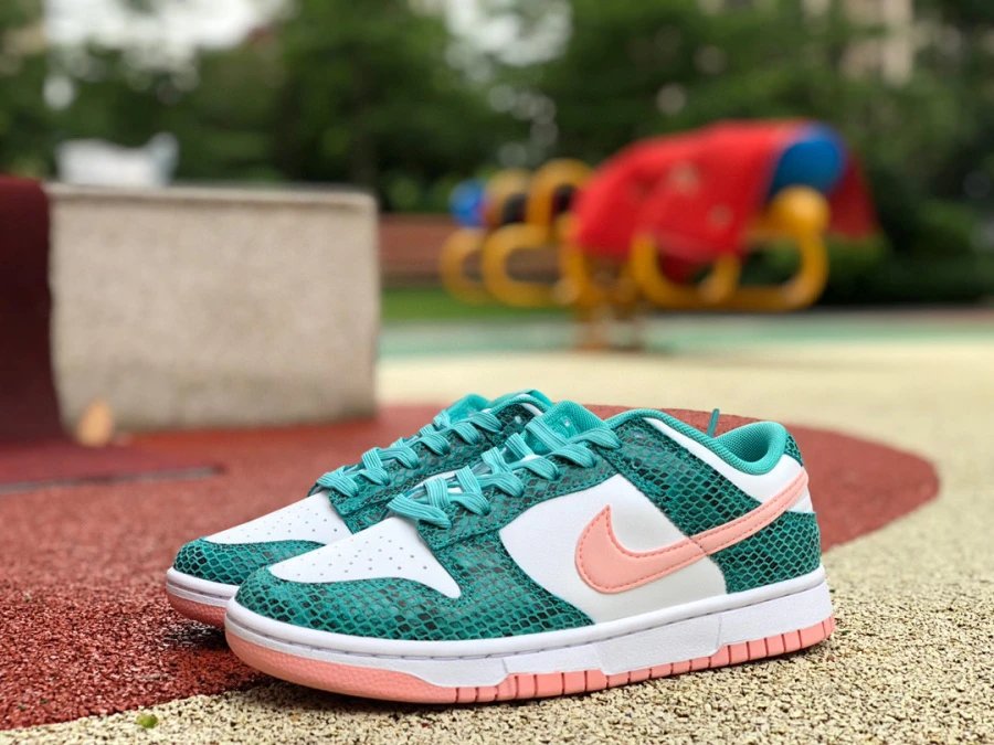 Nike SB Dunk Low