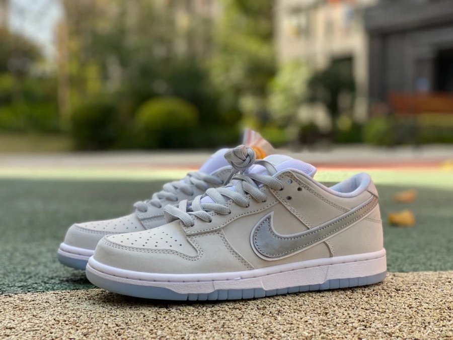 Nike SB Dunk Low Pro