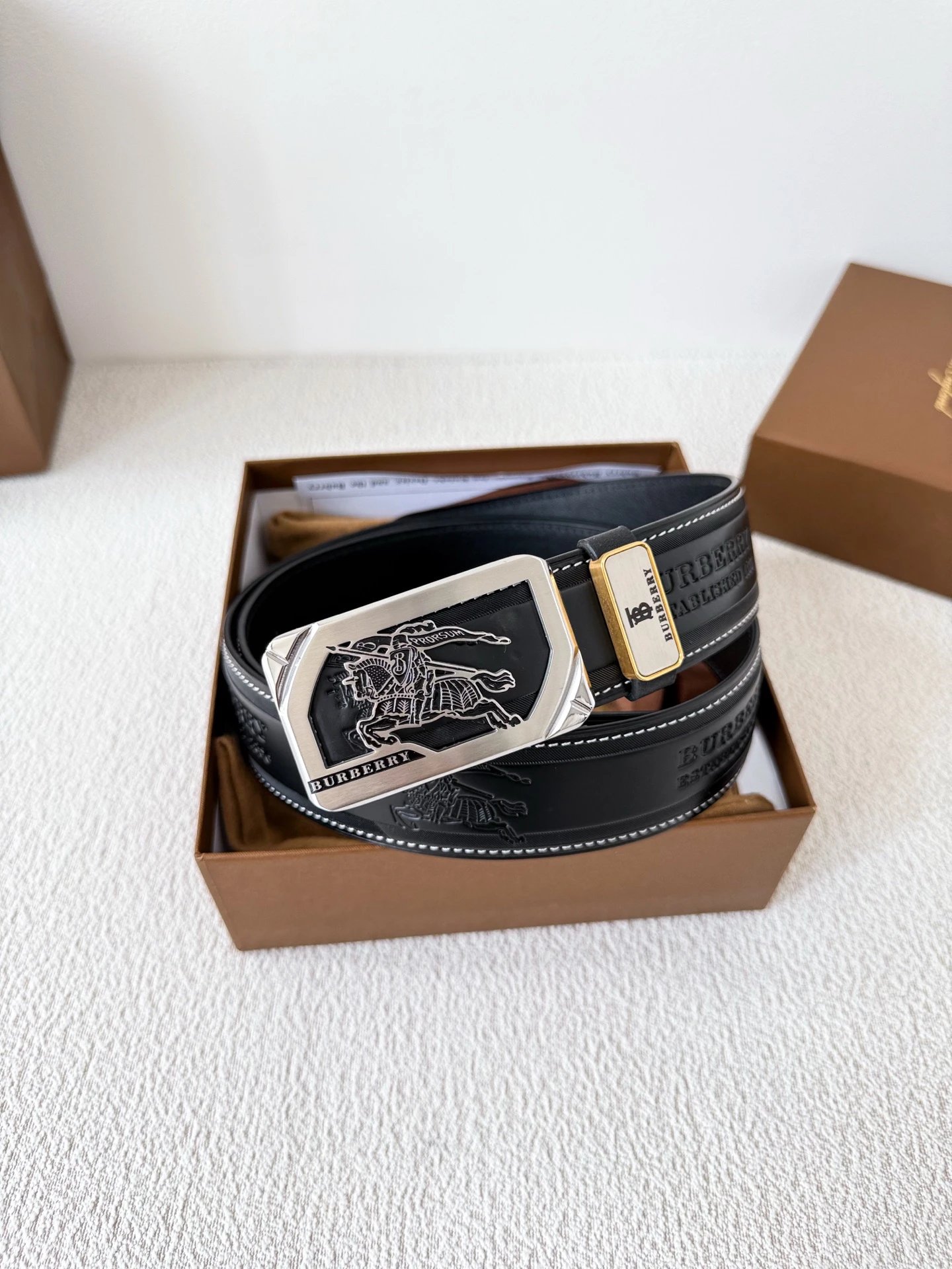  Louis Vuitton Gucci...Belt