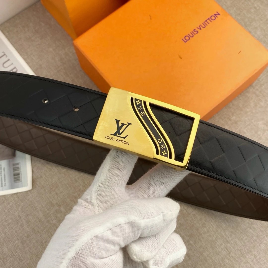 Louis Vuitton Gucci... Belt