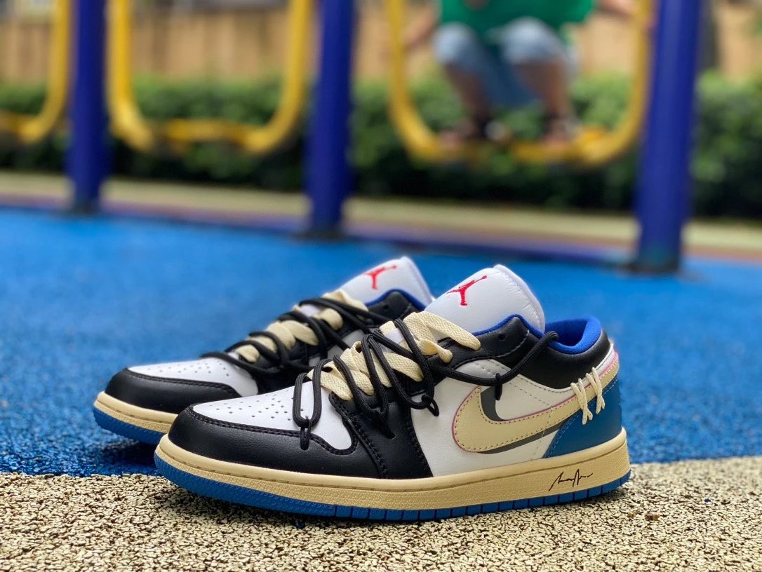 Jordan 1 Low