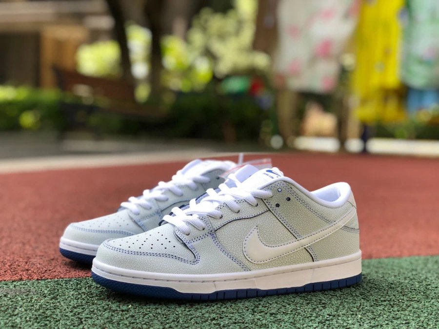 Nike SB Dunk Low