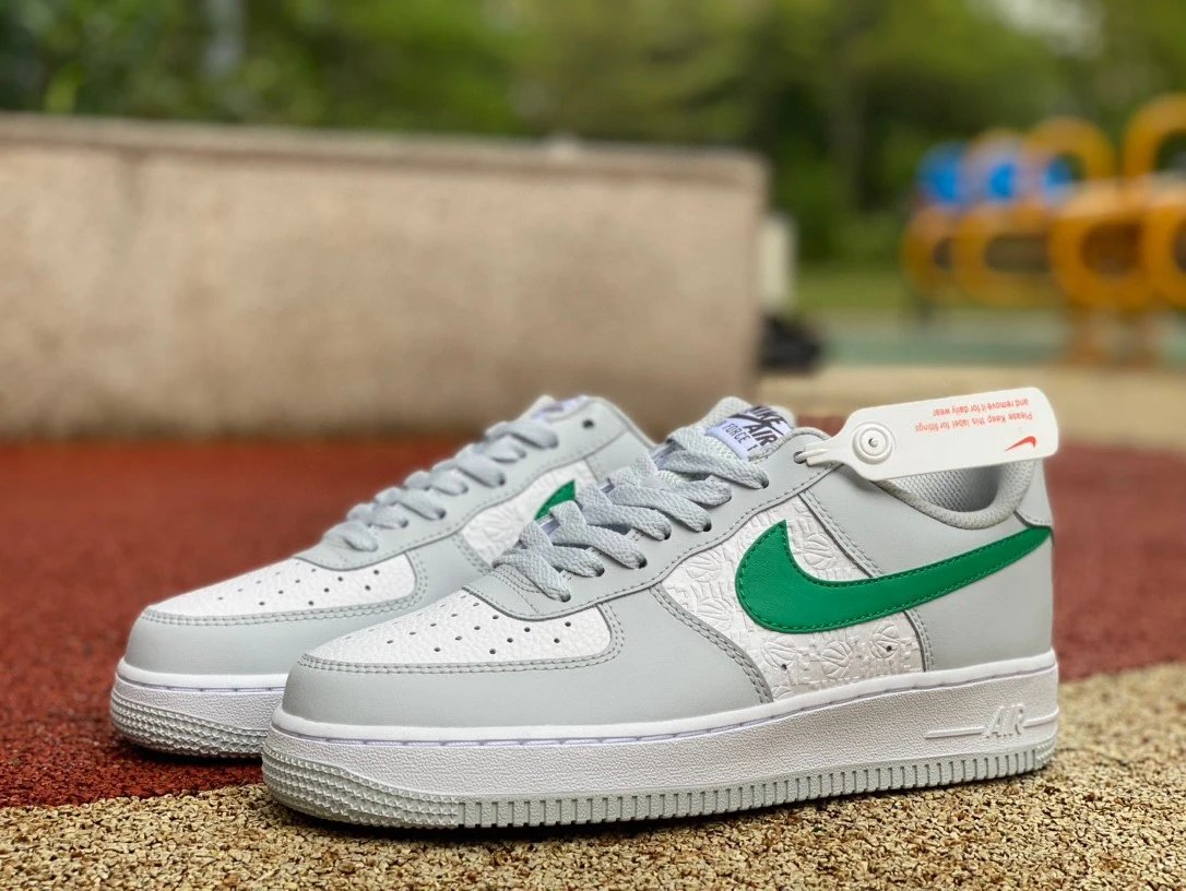 Nike Air Force 1 Low QS
