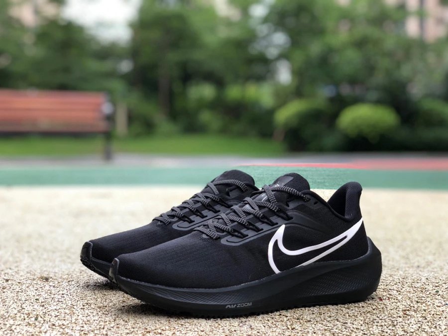 Nike Zoom Fly 4