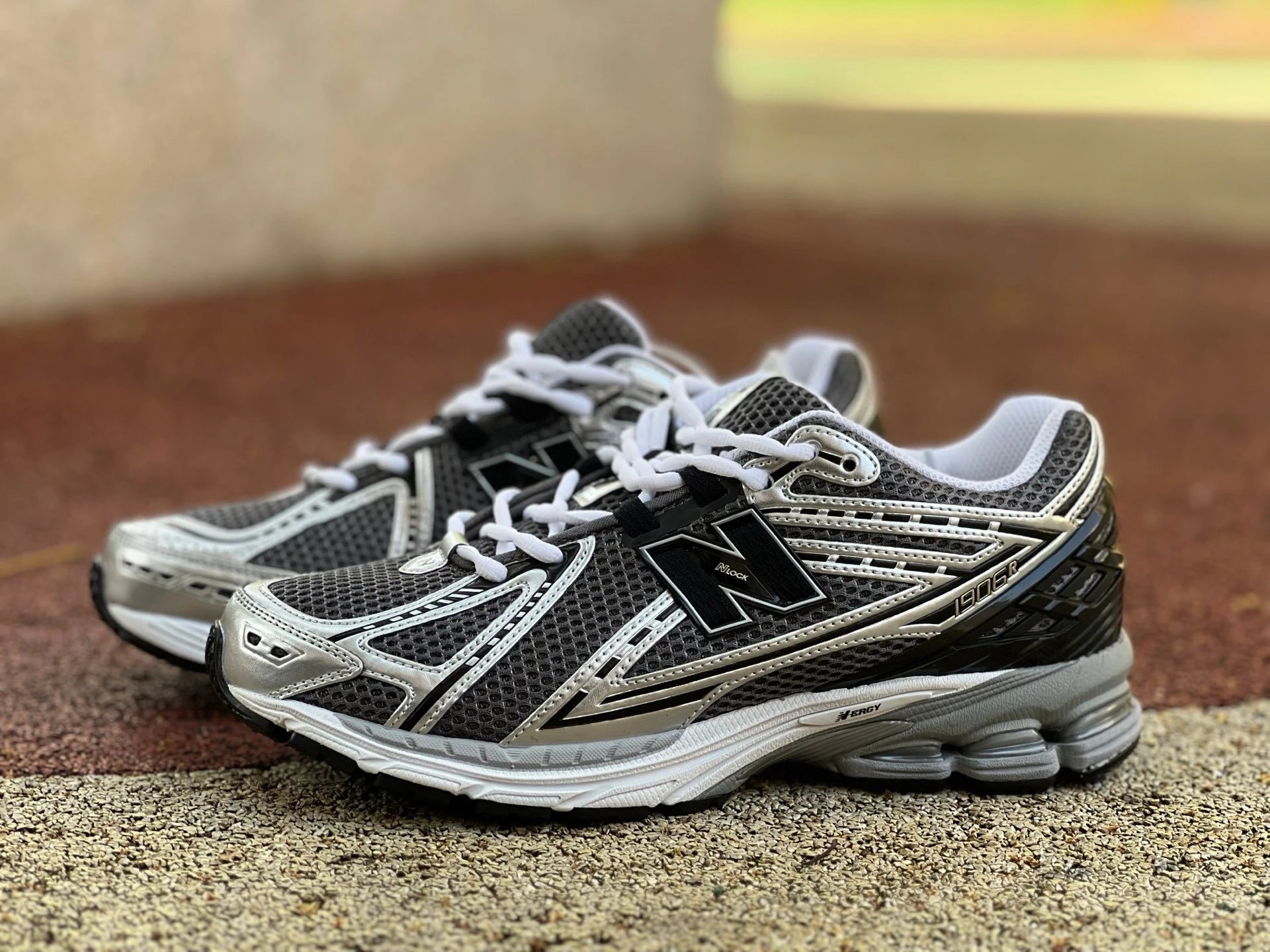 New Balance NB 1906R