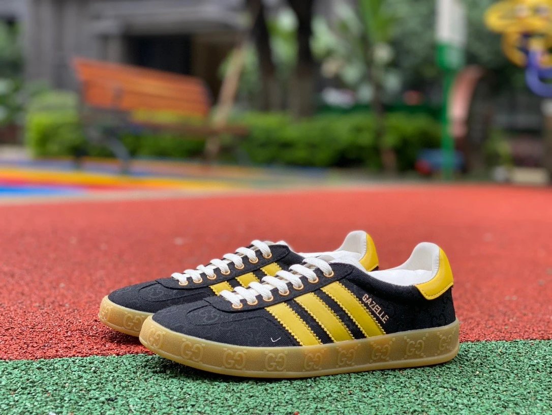 Gucci×ad Originals Gazelle
