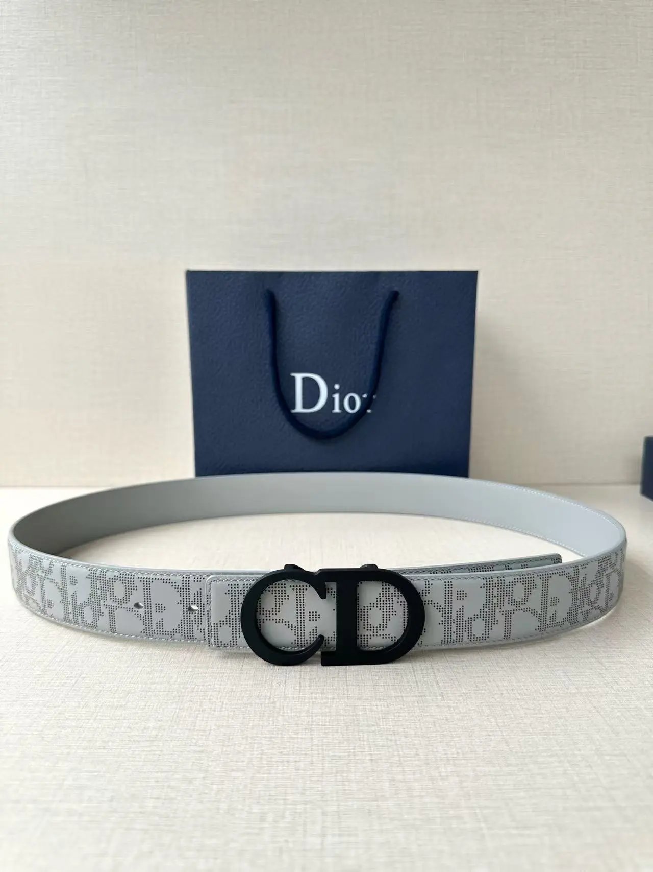  Louis Vuitton Gucci...Belt