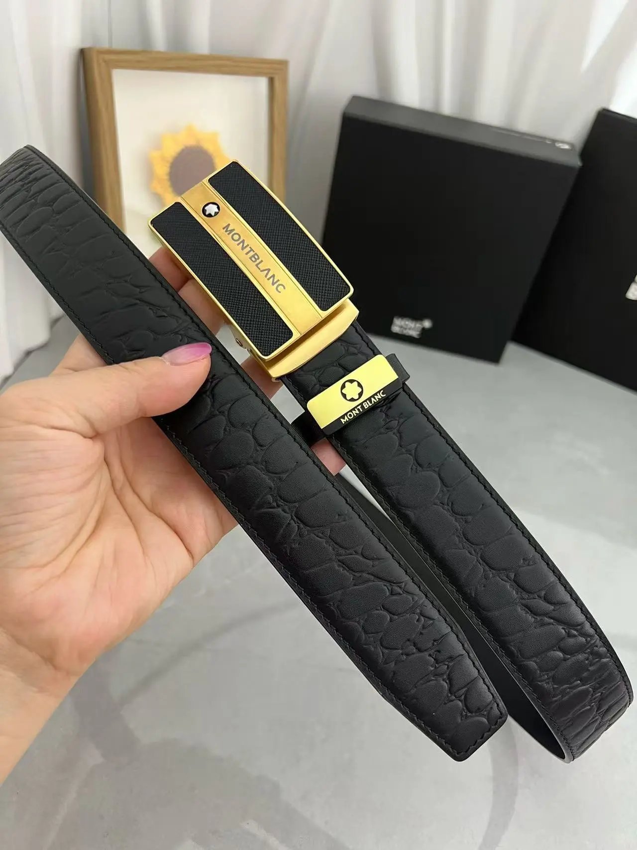  Louis Vuitton Gucci...Belt